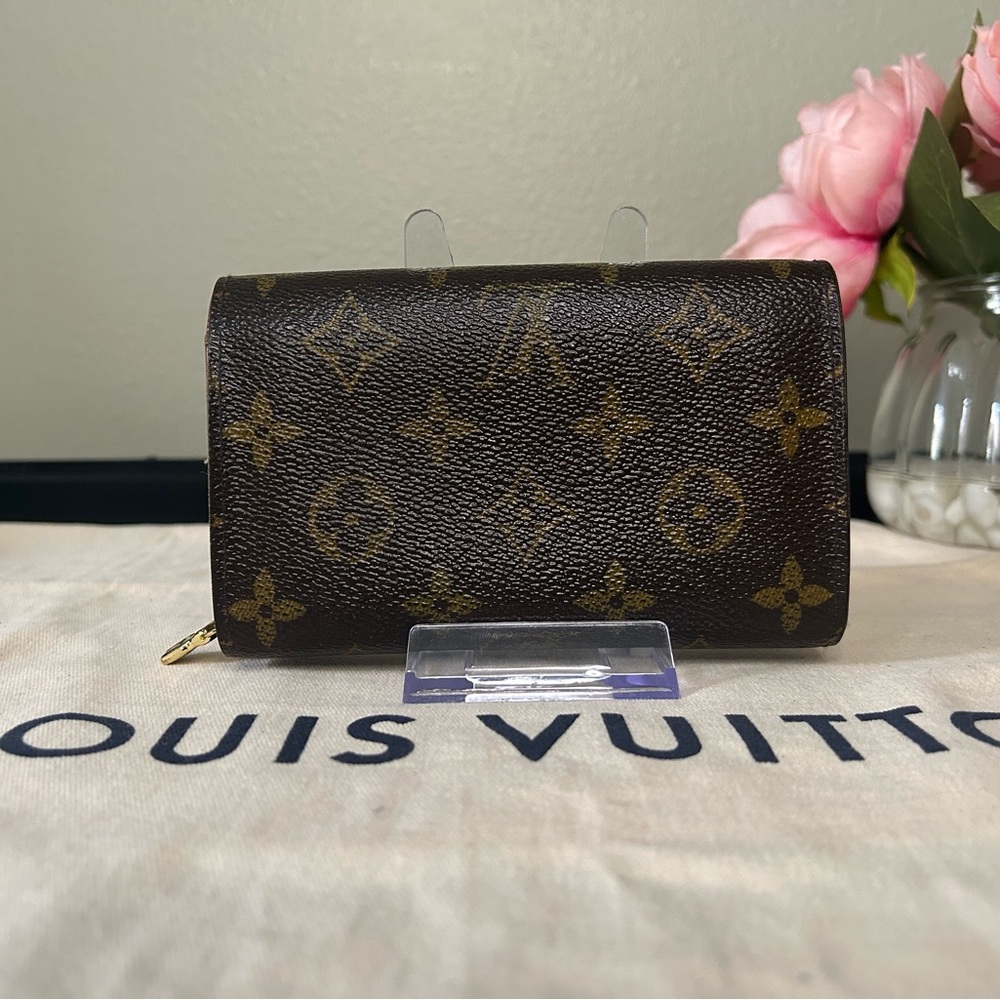 Authentic Louis Vuitton Monogram TRESOR Wallet- Hidden Snap - Picture 2 of 11